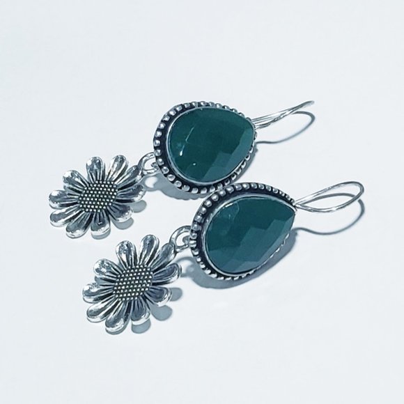 Hand Crafted Jewelry - Emerald earrings, 925 silver emerald gemstone sunflower earrings
